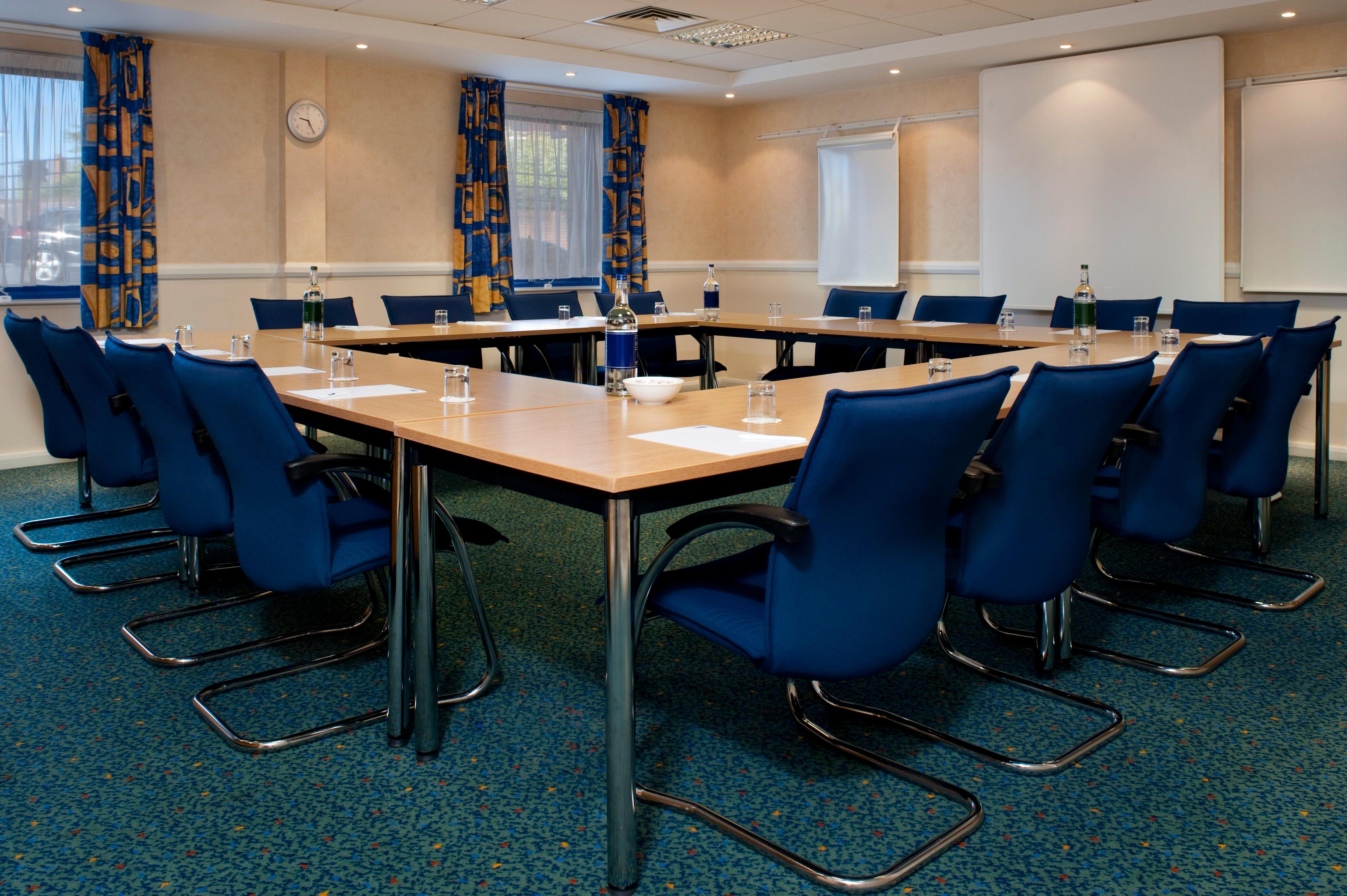 Holiday Inn Express Swansea East By Ihg Exterior foto