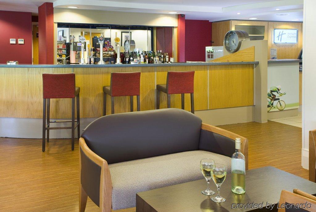 Holiday Inn Express Swansea East By Ihg Restaurante foto